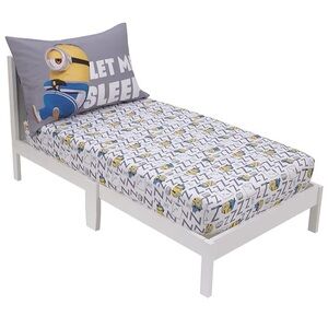Despicable Me Minions Toddler Fitted Sheet & Reversible Pillowcase 2 Piece Set